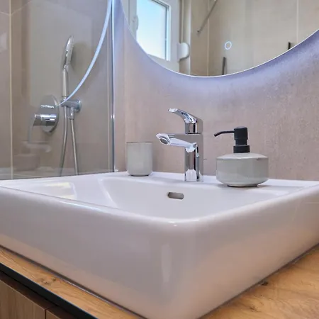 Lux By Litto Apartman *